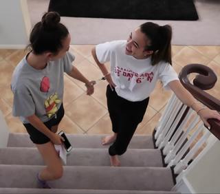 Vanessa Merrell feet photo thumbnail