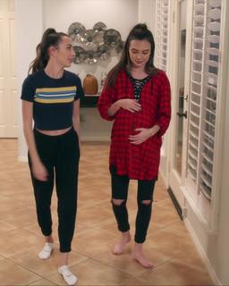 Vanessa Merrell feet photo thumbnail