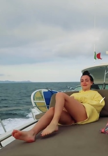 Vanessa Merrell feet photo thumbnail