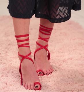Vanessa Merrell feet photo thumbnail