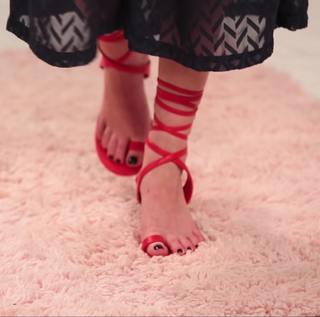 Vanessa Merrell feet photo thumbnail
