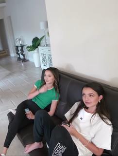 Vanessa Merrell feet photo thumbnail