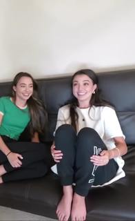 Vanessa Merrell feet photo thumbnail