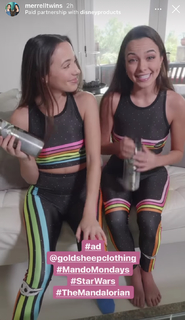 Vanessa Merrell feet photo thumbnail