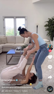 Vanessa Merrell feet photo thumbnail