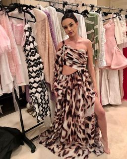 Vanessa Merrell feet photo thumbnail
