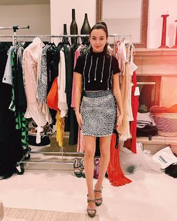Vanessa Merrell feet photo thumbnail