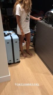 Vanessa Morgan feet photo thumbnail