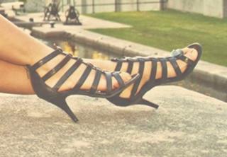 Vanessa Morgan feet photo thumbnail