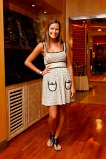 Vanessa Oliveira feet photo thumbnail