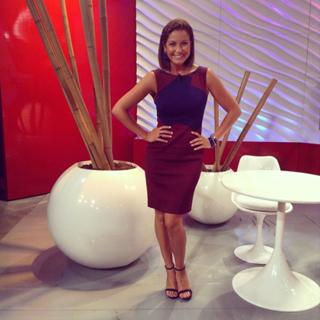 Vanessa Oliveira feet photo thumbnail