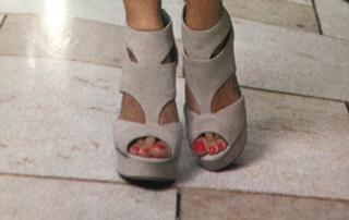 Vanessa Oliveira feet photo thumbnail