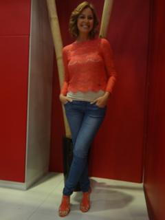 Vanessa Oliveira feet photo thumbnail