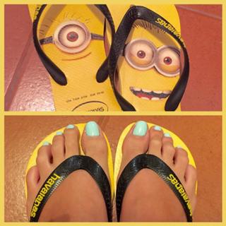 Vanessa Oliveira feet photo thumbnail