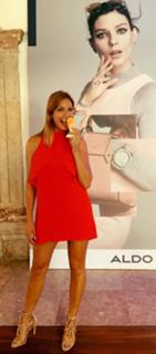 Vanessa Oliveira feet photo thumbnail