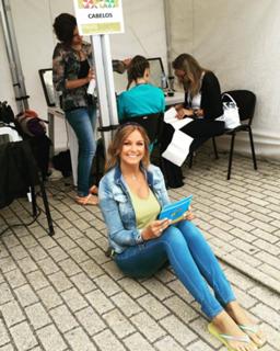 Vanessa Oliveira feet photo thumbnail