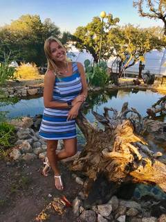 Vanessa Oliveira feet photo thumbnail
