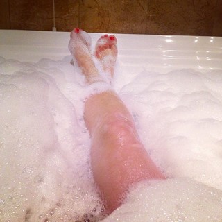 Vanessa Oliveira feet photo thumbnail