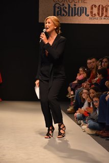 Vanessa Oliveira feet photo thumbnail
