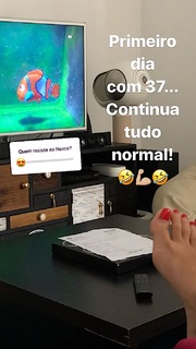 Vanessa Oliveira feet photo thumbnail