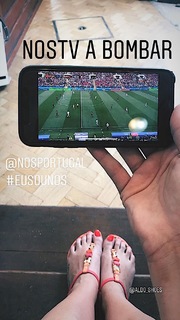 Vanessa Oliveira feet photo thumbnail