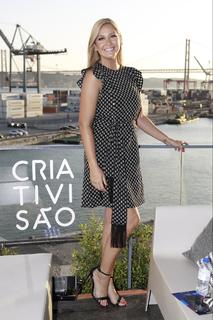 Vanessa Oliveira feet photo thumbnail