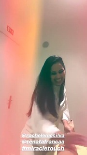 Vanessa Oliveira feet photo thumbnail