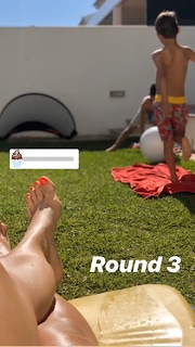 Vanessa Oliveira feet photo thumbnail