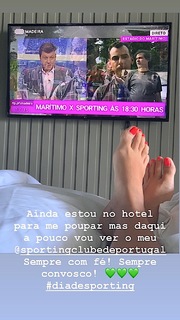Vanessa Oliveira feet photo thumbnail
