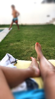 Vanessa Oliveira feet photo thumbnail