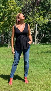 Vanessa Oliveira feet photo thumbnail