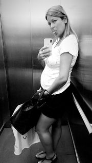 Vanessa Oliveira feet photo thumbnail
