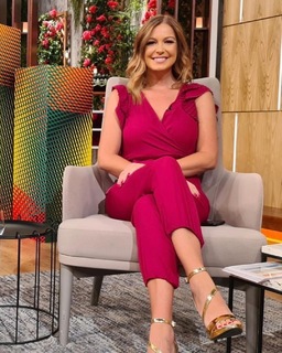 Vanessa Oliveira feet photo thumbnail
