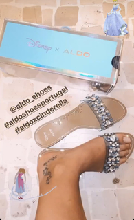 Vanessa Oliveira feet photo thumbnail