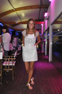 Vanessa Oliveira feet photo thumbnail