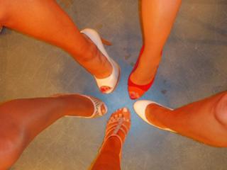 Vanessa Oliveira feet photo thumbnail