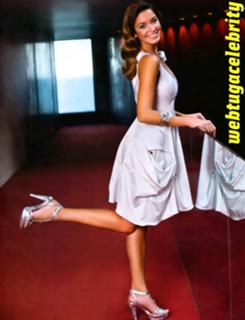 Vanessa Oliveira feet photo thumbnail