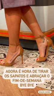Vanessa Oliveira feet photo thumbnail