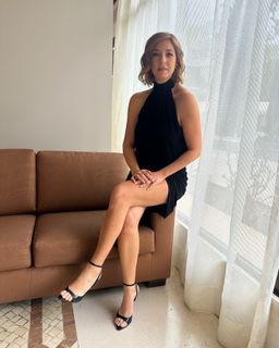 Vanessa Oliveira feet photo thumbnail