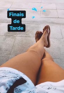 Vanessa Oliveira feet photo thumbnail