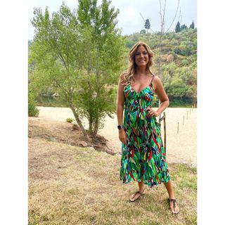 Vanessa Oliveira feet photo thumbnail