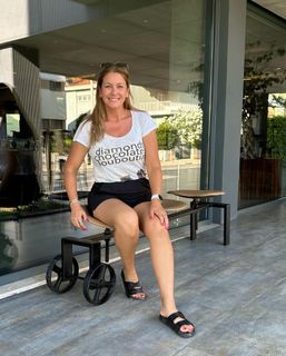 Vanessa Oliveira feet photo thumbnail