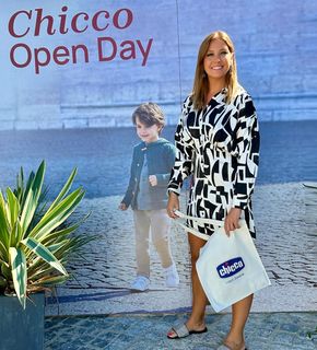 Vanessa Oliveira feet photo thumbnail