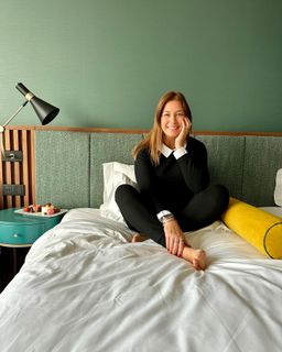 Vanessa Oliveira feet photo thumbnail