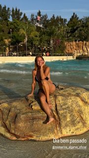 Vanessa Oliveira feet photo thumbnail