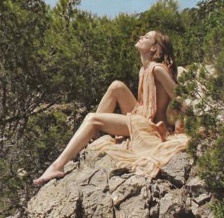Vanessa Paradis feet photo thumbnail