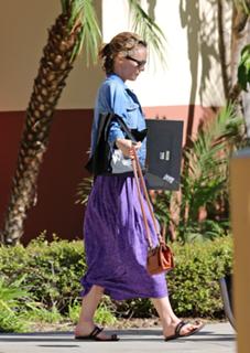 Vanessa Paradis feet photo thumbnail