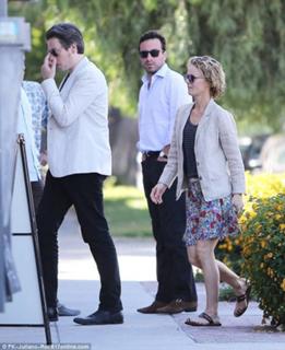 Vanessa Paradis feet photo thumbnail