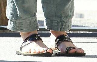 Vanessa Paradis feet photo thumbnail