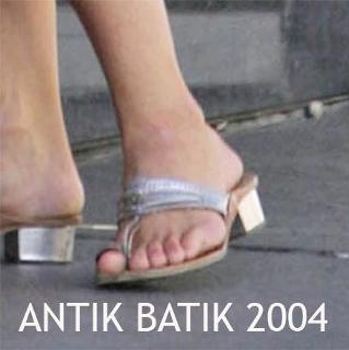 Vanessa Paradis feet photo thumbnail